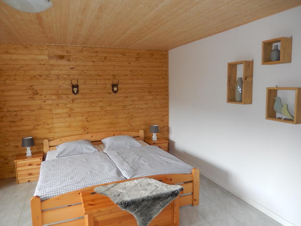 Haus Am Wald Lägenhet Steindorf am Ossiacher See Exteriör bild