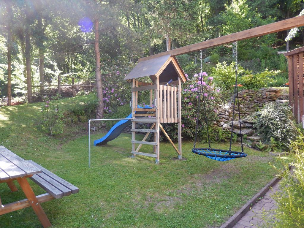 Haus Am Wald Lägenhet Steindorf am Ossiacher See Exteriör bild